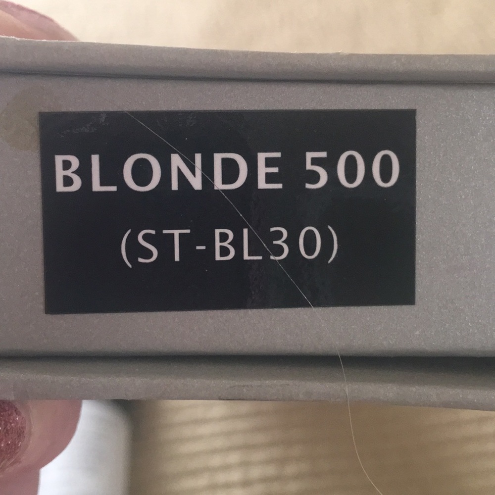 Hair Extensions only no shampoo or serum - Picture 3 of 6